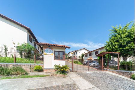 Casa de condomínio para alugar com 72m², 2 quartos e 2 vagasFachado do condomínio