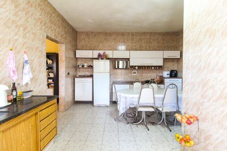 Casa à venda com 163m², 1 quarto e 4 vagasCozinha