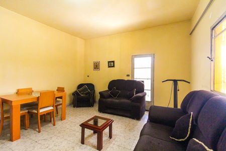 Casa à venda com 163m², 1 quarto e 4 vagasSala