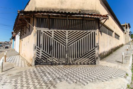 Casa à venda com 163m², 1 quarto e 4 vagasFachada