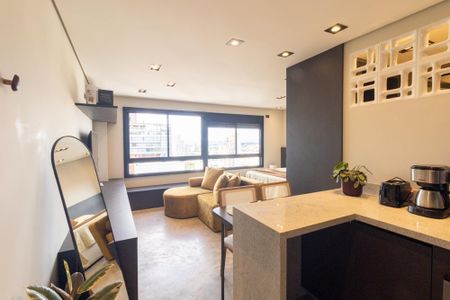 Cozinha - Armários de apartamento para alugar com 1 quarto, 36m² em Centro, Curitiba
