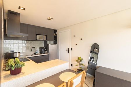 Cozinha - Armários de apartamento para alugar com 1 quarto, 36m² em Centro, Curitiba