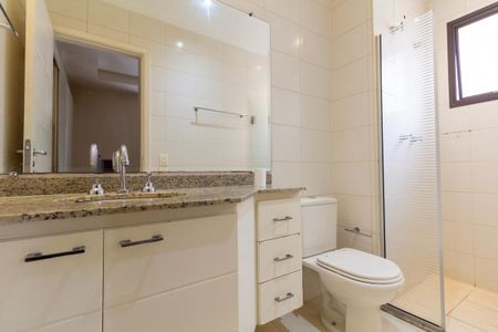 Apartamento à venda com 165m², 3 quartos e 3 vagas Apartamento à venda com 165m², 3 quartos e 3 vagasBanheiro 3