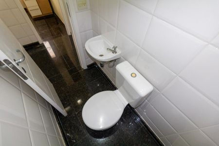 Apartamento à venda com 165m², 3 quartos e 3 vagas Apartamento à venda com 165m², 3 quartos e 3 vagasLavabo 2