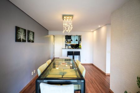 Apartamento para alugar com 72m², 2 quartos e 1 vagaSala