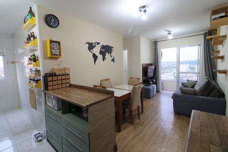 Sala de apartamento à venda com 2 quartos, 48m² em Quitaúna, Osasco