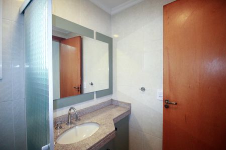 Apartamento para alugar com 174m², 3 quartos e 3 vagasBanheiro da Suíte 2