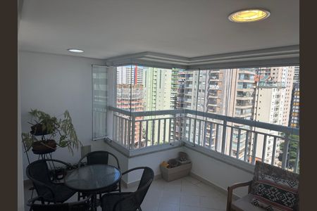 Apartamento à venda com 174m², 3 quartos e 3 vagasVaranda