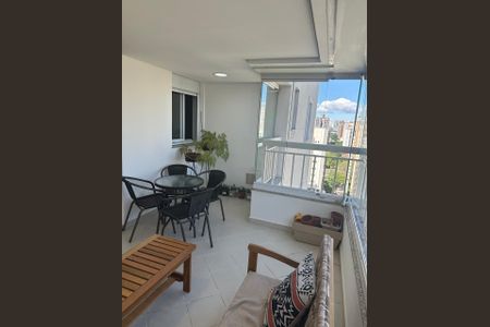 Apartamento à venda com 174m², 3 quartos e 3 vagasVaranda