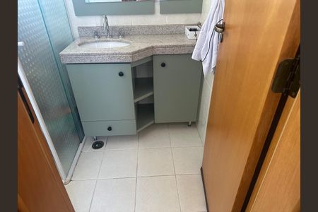 Apartamento à venda com 174m², 3 quartos e 3 vagasBanheiro