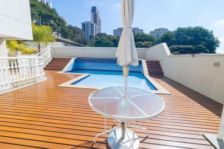 Apartamento para alugar com 174m², 3 quartos e 3 vagasPiscina