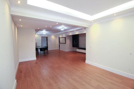 Apartamento para alugar com 174m², 3 quartos e 3 vagasSala
