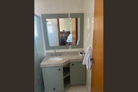 Apartamento à venda com 174m², 3 quartos e 3 vagasBanheiro