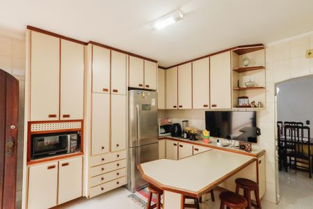Casa à venda com 242m², 4 quartos e 2 vagasCozinha