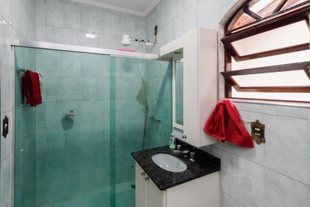 Casa à venda com 242m², 4 quartos e 2 vagasBanheiro 2