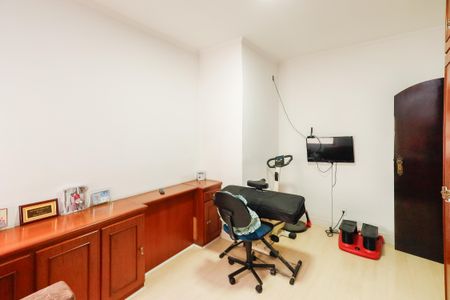 Casa à venda com 242m², 4 quartos e 2 vagasQuarto 2