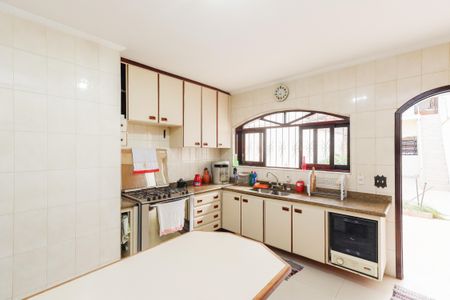 Casa à venda com 242m², 4 quartos e 2 vagasCozinha