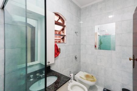 Casa à venda com 242m², 4 quartos e 2 vagasBanheiro 2