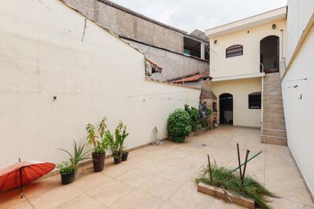 Casa à venda com 242m², 4 quartos e 2 vagasQuintal