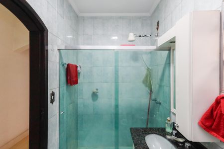 Casa à venda com 242m², 4 quartos e 2 vagasBanheiro 2