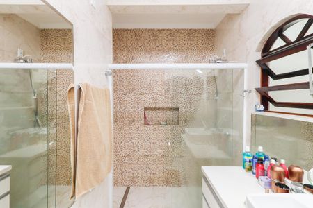 Casa à venda com 242m², 4 quartos e 2 vagasBanheiro 3