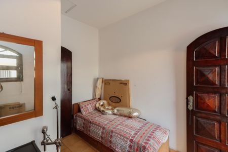 Casa à venda com 242m², 4 quartos e 2 vagasSuíte