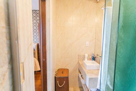 Apartamento à venda com 80m², 3 quartos e 1 vaga Apartamento à venda com 80m², 3 quartos e 1 vagaBanheiro da Suíte