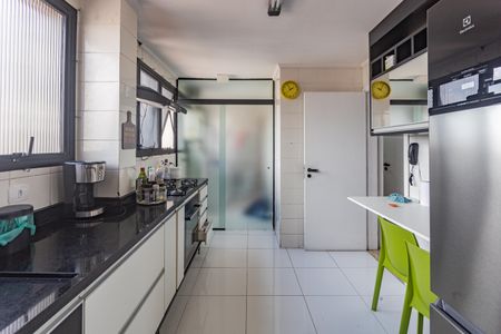 Apartamento para alugar com 147m², 3 quartos e 2 vagasCozinha