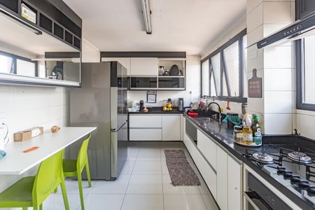 Apartamento para alugar com 147m², 3 quartos e 2 vagasCozinha