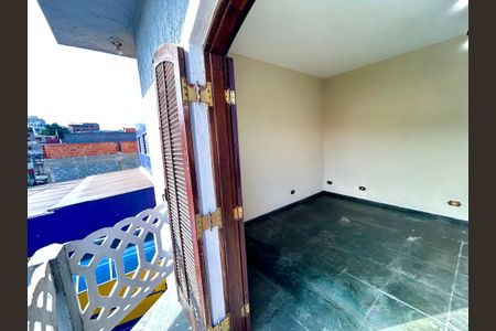 Varanda da suíte de casa para alugar com 3 quartos, 180m² em Cidade Parque Alvorada, Guarulhos