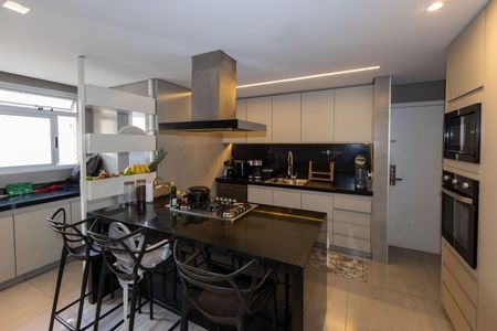Apartamento à venda com 166m², 4 quartos e 3 vagasCozinha