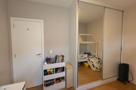 Apartamento à venda com 166m², 4 quartos e 3 vagasQuarto 2