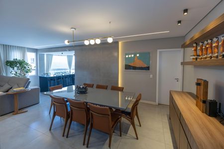 Apartamento à venda com 166m², 4 quartos e 3 vagasSala de Jantar
