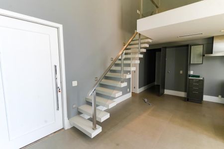 Apartamento à venda com 162m², 2 quartos e 2 vagasEscada acesso Mezanino