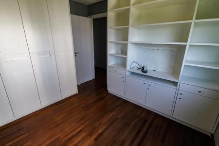 Apartamento à venda com 162m², 2 quartos e 2 vagasQuarto - Armários