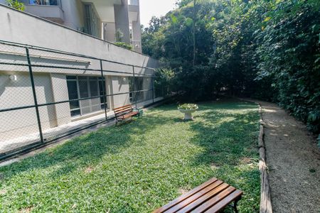 Apartamento à venda com 162m², 2 quartos e 2 vagasBosque - Particular