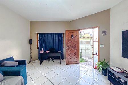 Casa para alugar com 133m², 3 quartos e 4 vagasSala