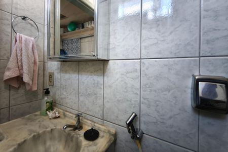 Casa à venda com 150m², 3 quartos e 2 vagas Casa à venda com 150m², 3 quartos e 2 vagasBanheiro de serviço