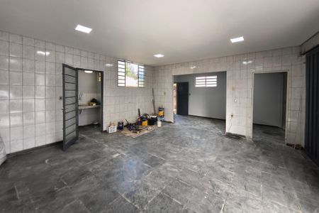 Casa à venda com 150m², 3 quartos e 2 vagas Casa à venda com 150m², 3 quartos e 2 vagasCômodo extra