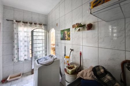 Casa à venda com 150m², 3 quartos e 2 vagas Casa à venda com 150m², 3 quartos e 2 vagasÁrea de Serviço