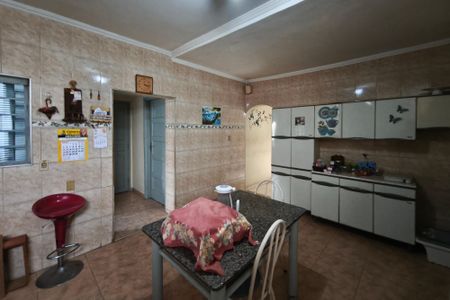 Casa à venda com 150m², 3 quartos e 2 vagas Casa à venda com 150m², 3 quartos e 2 vagasCozinha