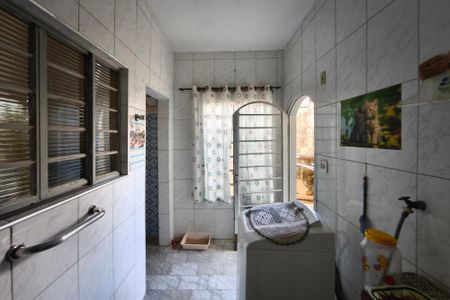 Casa à venda com 150m², 3 quartos e 2 vagas Casa à venda com 150m², 3 quartos e 2 vagasÁrea de Serviço