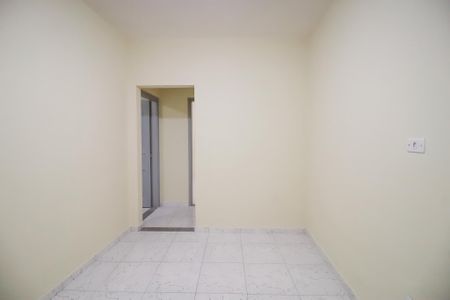 Casa para alugar com 70m², 2 quartos e sem vaga Casa para alugar com 70m², 2 quartos e sem vagaSala