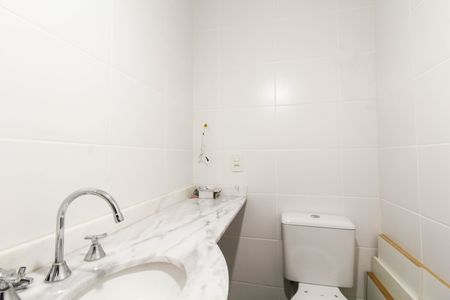 Apartamento para alugar com 76m², 2 quartos e 1 vaga Apartamento para alugar com 76m², 2 quartos e 1 vagaBanheiro da Suíte
