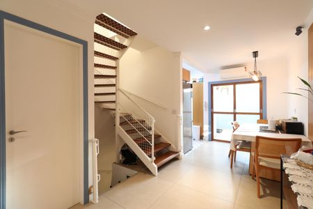 Casa à venda com 164m², 3 quartos e 2 vagasCozinha 