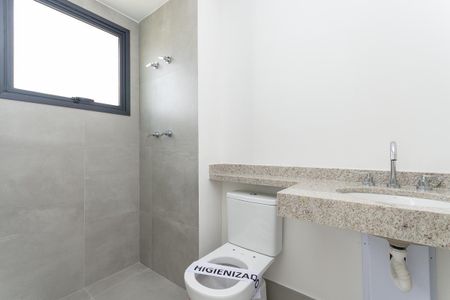 Apartamento à venda com 188m², 3 quartos e 2 vagasBanheiro do quarto 4 Suíte