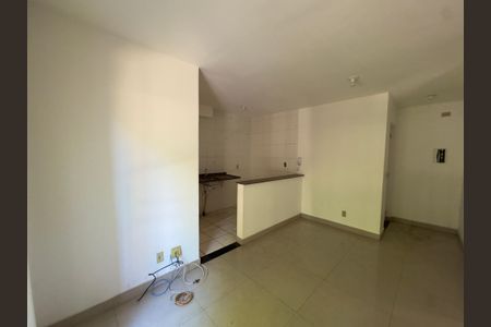 Sala de apartamento para alugar com 2 quartos, 44m² em Jardim Guilhermino, Guarulhos