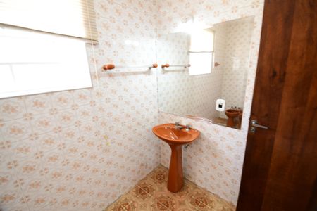 Casa à venda com 250m², 3 quartos e 6 vagasBanheiro Suíte