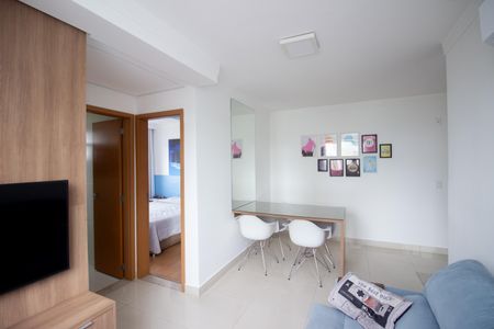 Sala de apartamento à venda com 2 quartos, 48m² em Cabral, Contagem