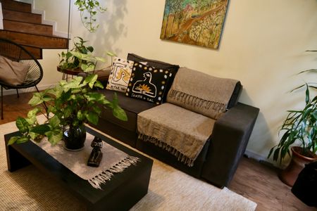 Casa à venda com 100m², 2 quartos e 1 vaga Casa à venda com 100m², 2 quartos e 1 vagaSala